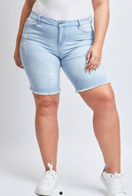 Load image into Gallery viewer, Curvy fit high rise Bermuda shorts
